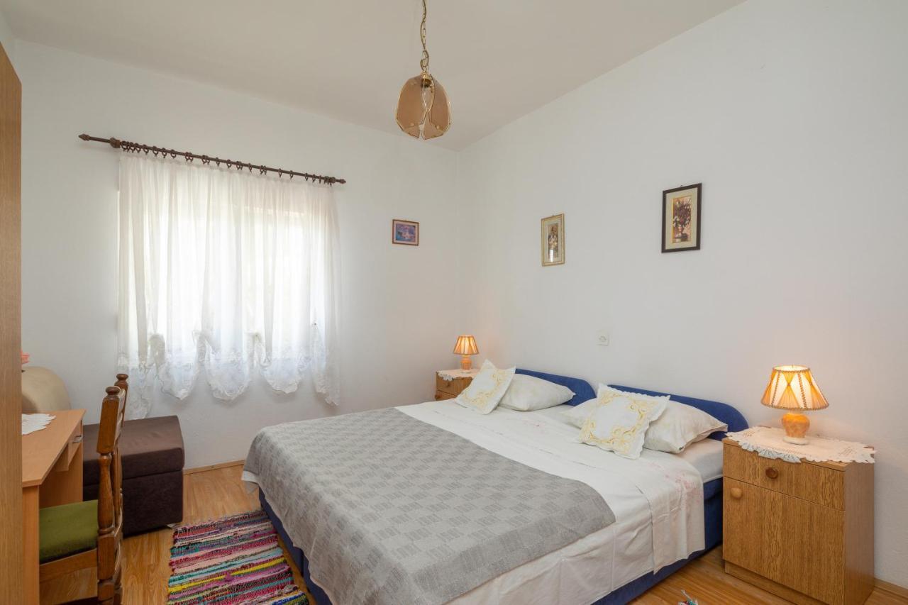 Apartament Near Babic *